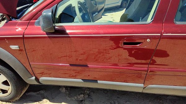 2001 Volvo V70 Front Door LH Red 445 — photo 1