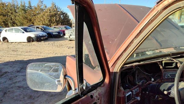 1973-1988 Chevy K30 Driver Left Front Vent Window Small Door Glass With Frame — photo 3