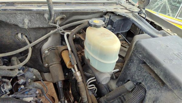 99-01 Chevy Silverado 2500 Power Brake Booster With Master Cylinder Pair Set Oem — photo 3