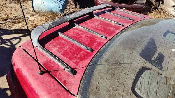1993 Pontiac Grand Prix Trunk/decklid/hatch/tailgate Red — photo 5
