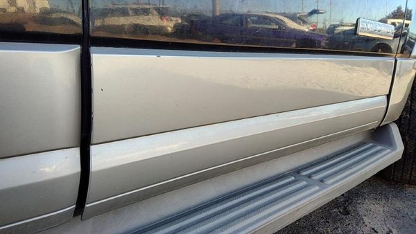 2007-2017 Ford Expedition Passenger Right Front Moulding From Door Trim Strip — photo 2