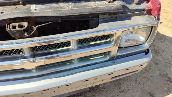 1993 Chevrolet S10 Blazer Grille Red — photo 5