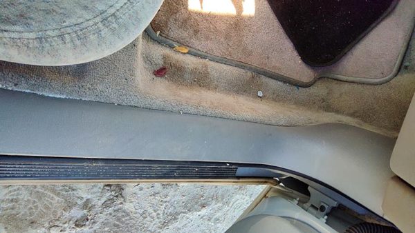 1997-2005 Chevy Malibu Passenger Right Lower Kick Trim Panel Oem 92d Gray — photo 3