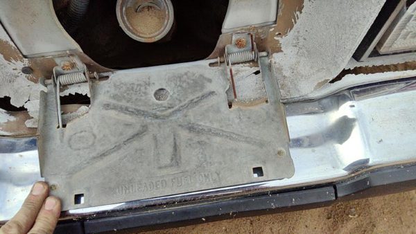 1978-1983 Chevy Malibu Fuel Tank Door With Hinge Gas Lid Oem Filler Tan — photo 4