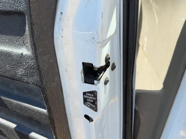 96-25 Express 2500 Passenger Right Rear Door Latch With Rods/Cables Oem Back — photo 2