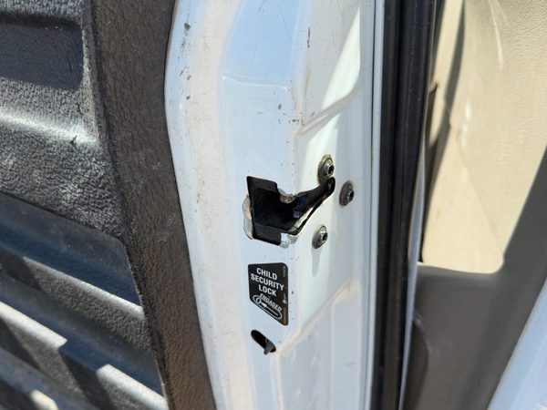 96-25 Express 2500 Passenger Right Rear Door Latch With Rods/Cables Oem Back — photo 3