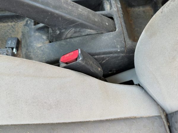 2005-2010 Chevy Cobalt Driver Left Front Seat Belt Buckle Receiver Oem Gray 14B — photo 4