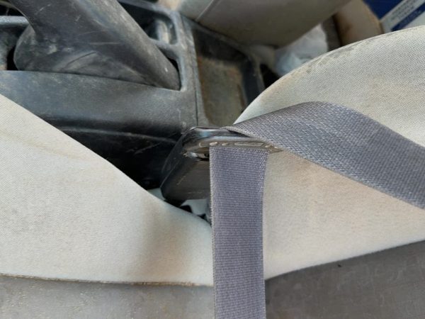 2005-2010 Chevy Cobalt Driver Left Front Seat Belt Buckle Receiver Oem Gray 14B — photo 5