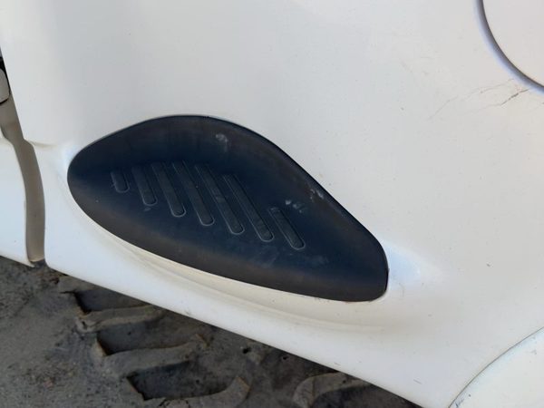 1999-2000 Ford F150 Driver Left Rear Moulding On Quarter Panel Oem — photo 2