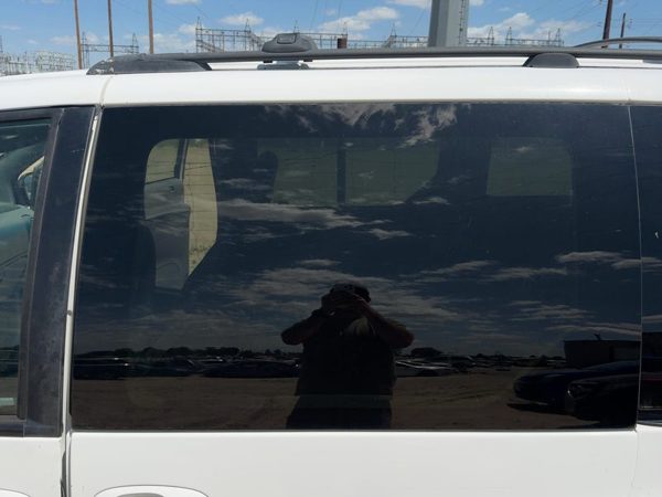 96-00 Town & Country Driver Left Rear Side Window Door Glass Back 04797159 — photo 3