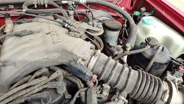94-95 Nissan Pathfinder Throttle Body Valve Assembly Complete With Sensors 3.0L — photo 1