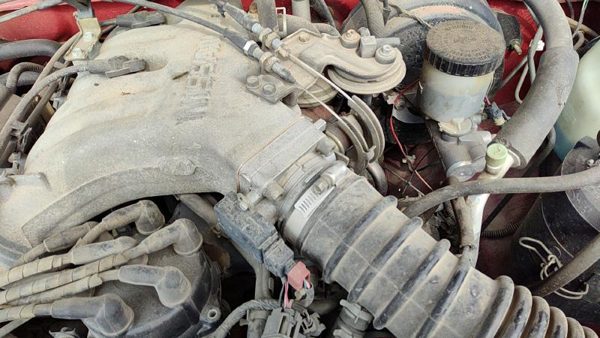 94-95 Nissan Pathfinder Throttle Body Valve Assembly Complete With Sensors 3.0L — photo 3