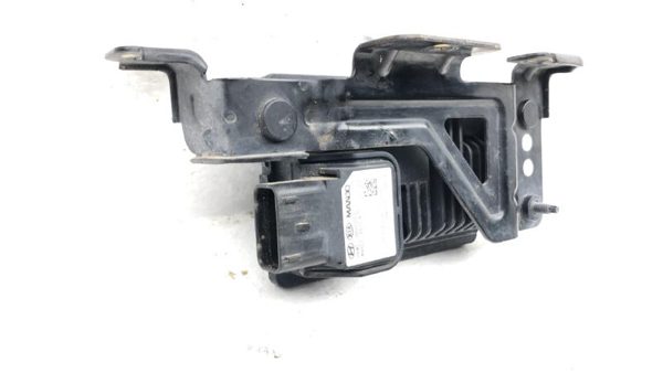 2016-2018 Hyundai Tucson Distance Radar Sensor Module Front Bumper Radar Unit — photo 5