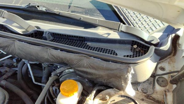 2010-2012 Subaru Legacy Outback Windshield Wiper Cowl Vent Trim Panel Oem Cover — photo 2