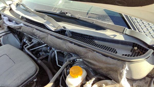 2010-2012 Subaru Legacy Outback Windshield Wiper Cowl Vent Trim Panel Oem Cover — photo 3