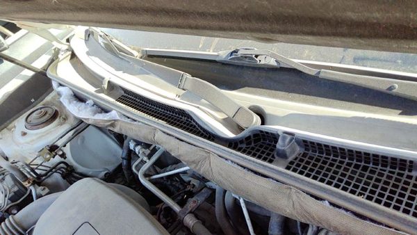 2010-2012 Subaru Legacy Outback Windshield Wiper Cowl Vent Trim Panel Oem Cover — photo 4