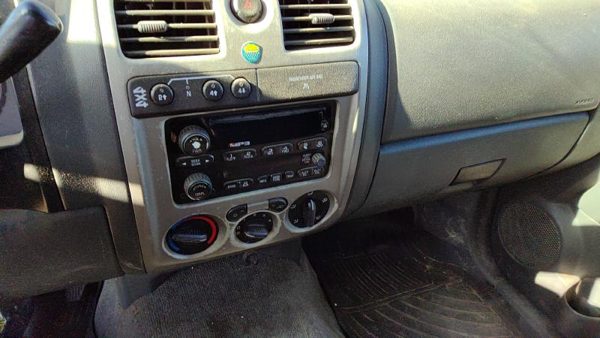 2004-2012 Gmc Canyon Trim Bezel Around Radio Surround Dash Panel Oem 15891818 — photo 4