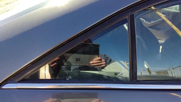 05-10 Pontiac G6 Passenger Right Rear Vent Window Back Door Glass With Frame Oem — photo 2