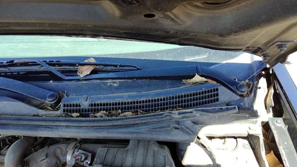 2007-2012 Nissan Sentra Driver Left Windshield Wiper Arm Oem Blade Lever — photo 1