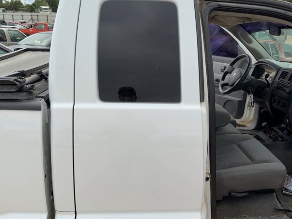 2006 Dodge Dakota Rear Door RH White PW7 — photo 2