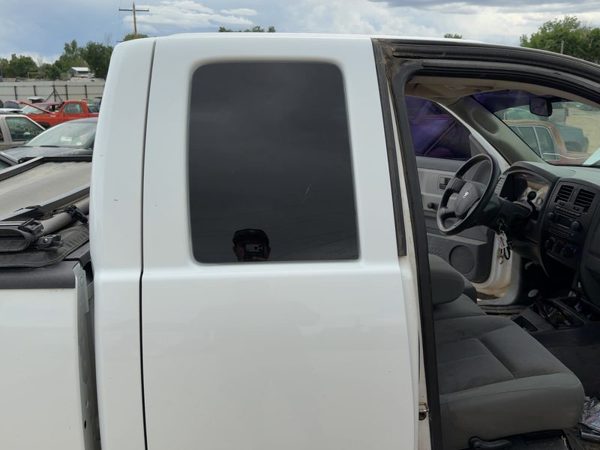 2006 Dodge Dakota Rear Door RH White PW7 — photo 3
