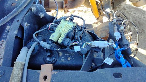 2011-2016 Ford F250 Deisel Exhaust Fluid Tank Oem Def 6.7L Powerstroke — photo 3