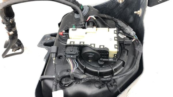 2011-2016 Ford F250 Deisel Exhaust Fluid Tank Oem Def 6.7L Powerstroke — photo 6