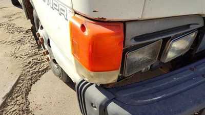 95-06 Isuzu Npr Passenger Right Front Turn Signal Light Lamp Oem Fender Mounted