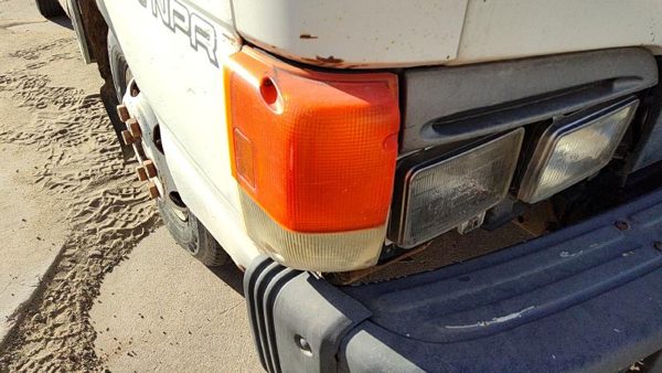 95-06 Isuzu Npr Passenger Right Front Turn Signal Light Lamp Oem Fender Mounted — photo 1