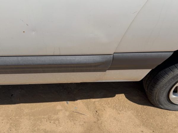 1999 Chrysler Town & Country Driver Left Rear Moulding From Door Oem Back — photo 6