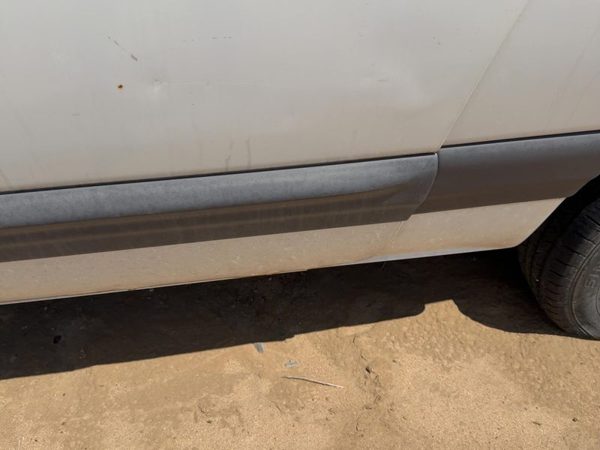 1999 Chrysler Town & Country Driver Left Rear Moulding From Door Oem Back — photo 7