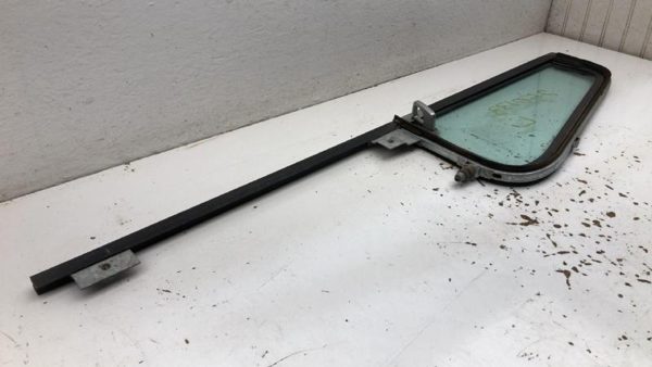 1979-1989 Driver Left Door Vent Window with Frame S Series S1600-S2600 — photo 4