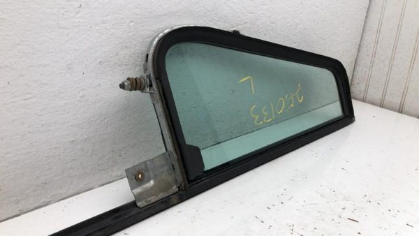 1979-1989 Driver Left Door Vent Window with Frame S Series S1600-S2600 — photo 3