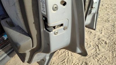 93-98 Jeep Grand Cherokee Passenger Right Rear Door Latch With Rods/Cables Back