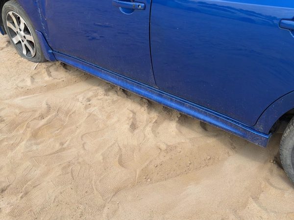 2007-2012 Nissan Sentra Driver Left Lower Rocker Panel Moulding Oem Blue B17 — photo 1