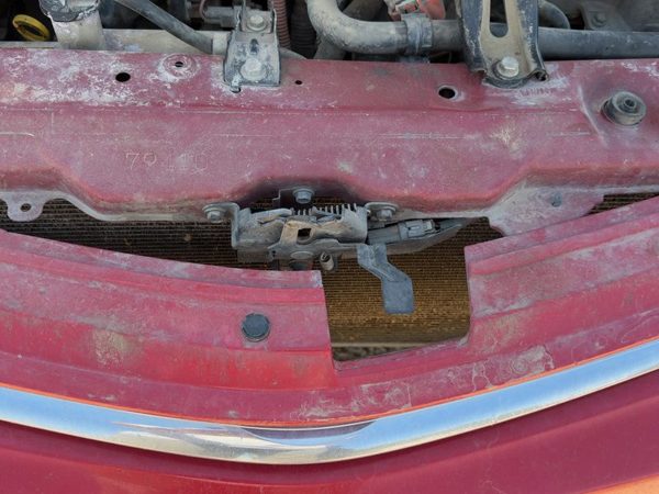 2004-2009 Toyota Prius Hood Latch Assembly With Bracket Oem 5320147020 — photo 2