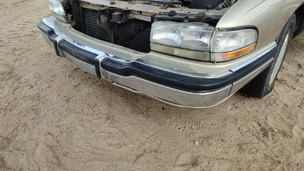 1991-1994 Buick Park Ave Front Bumper Cover Assembly Oem Gold 16516339 — photo 4