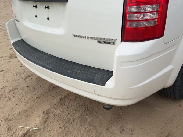 2008-2010 Chrysler Town & Country Rear Bumper Cover Assembly Oem Back White Pw1 — photo 6