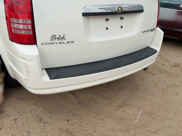 2008-2010 Chrysler Town & Country Rear Bumper Cover Assembly Oem Back White Pw1 — photo 5