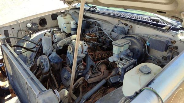 1992 GMC Sierra Oil Pan 5.7L — photo 2