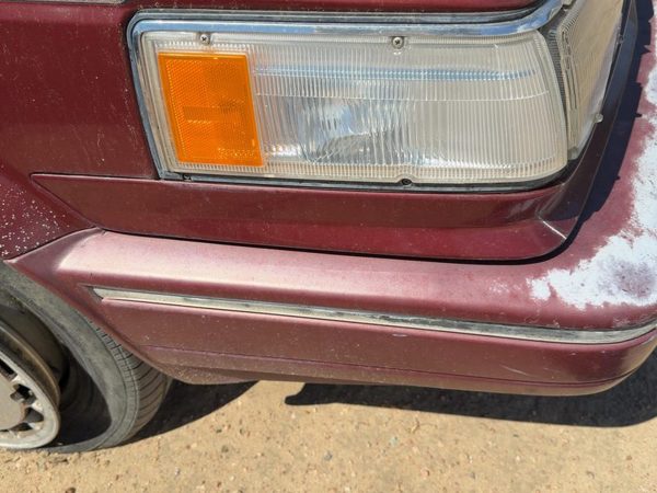 1985-1988 Nissan Maxima Passenger Right Moulding From Fender Oem Trim Strip Red — photo 2