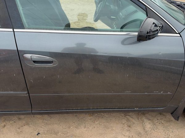 2005 Nissan Altima Front Door RH Smoke K11 — photo 2