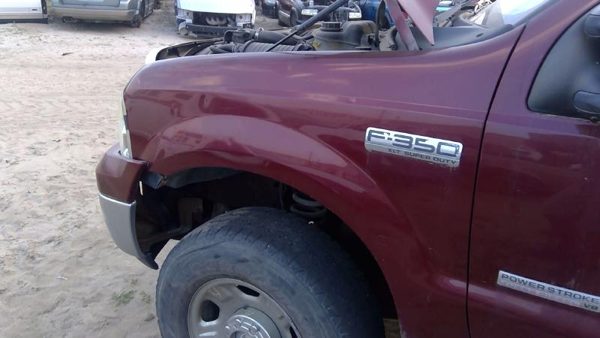 2006 Ford F350 Sd Pickup Fender LH Super Duty Dark Red Jm — photo 4