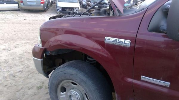 2006 Ford F350 Sd Pickup Fender LH Super Duty Dark Red Jm — photo 3