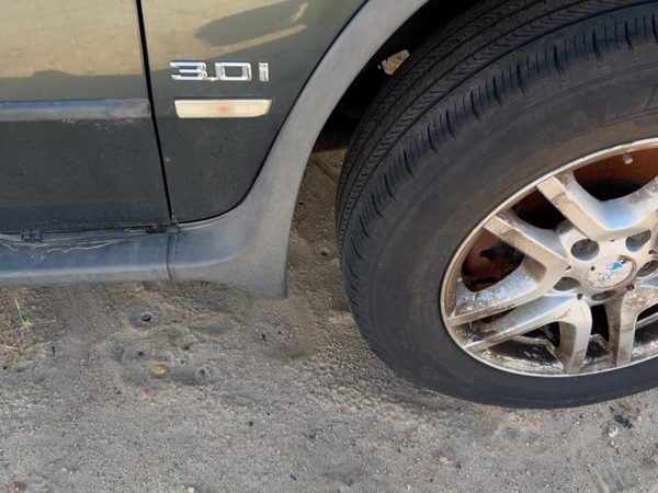 2000-2006 Bmw X5 Passenger Right Front Wheel Flare Moulding Oem Fender — photo 3