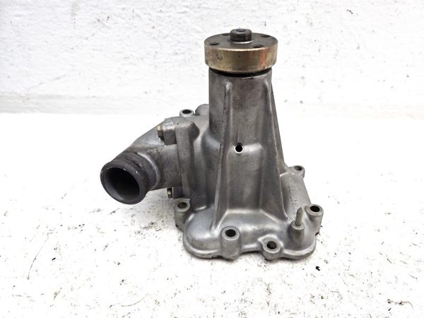 1980 Mercedes-Benz 450SL Water Pump Housing LH RH — photo 4