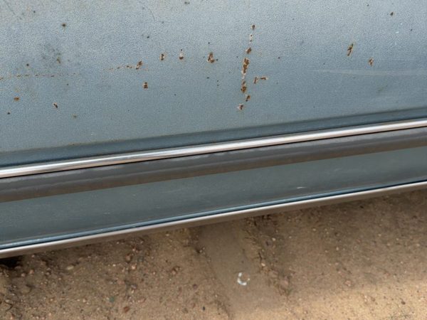 1986-1989 Olds 88 Passenger Right Front Moulding From Door Oem Trim Strip — photo 3