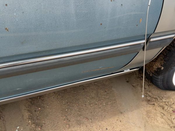 1986-1989 Olds 88 Passenger Right Front Moulding From Door Oem Trim Strip — photo 6