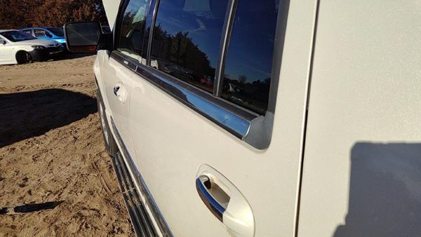 2008 Lincoln Navigator Rear Door LH Pv White Chocolate FL1Z7824631A — photo 4