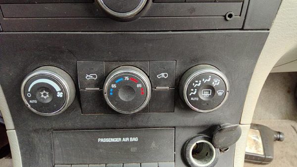 07-09 Grand Vitara Xl-7 Temperature Control Module In Dash Heater Ac Head Unit — photo 1